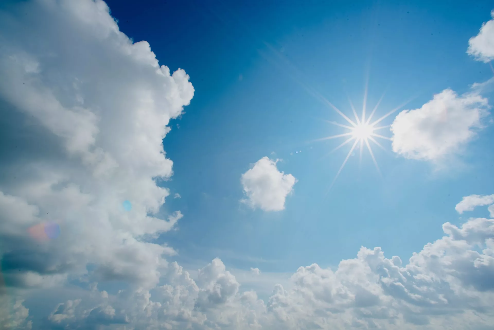 SÁBADO SOLEADO EN LA CIUDAD